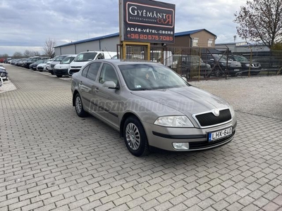 SKODA OCTAVIA 1.6 Elegance