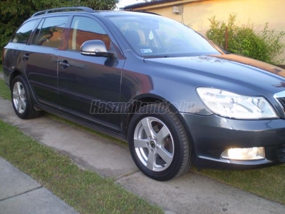 SKODA OCTAVIA Combi 1.4 TSI Elegance