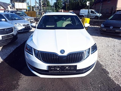 SKODA OCTAVIA Combi 2.0 CR TDI SCR Style DSG7 1 tulaj! Gyári fényezés!