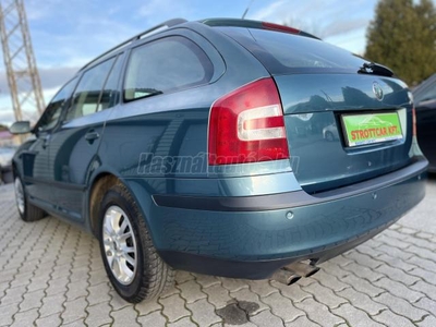 SKODA OCTAVIA Combi 2.0 FSI Elegance