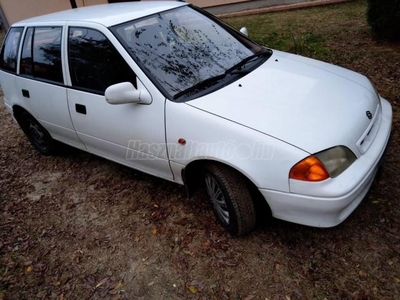 SUZUKI SWIFT 1.0 GLX