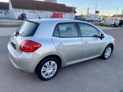 TOYOTA AURIS 1.6 Sol Szervizkönyv!