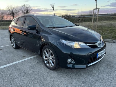 TOYOTA AURIS Touring Sports 1.8 HSD Active (Automata)