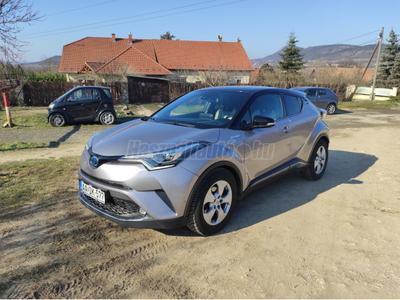 TOYOTA C-HR 1.8 Hybrid Executive LED Leather e-CVT