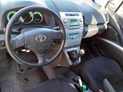 TOYOTA COROLLA VERSO 1.8 Linea Terra