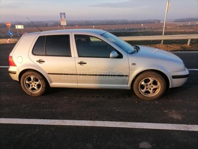 VOLKSWAGEN GOLF IV 1.6 Comfortline