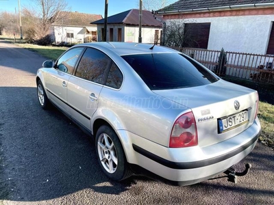 VOLKSWAGEN PASSAT V 1.9 PD TDI Trendline