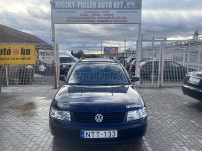 VOLKSWAGEN PASSAT Variant 1.9 TDI Highline /NAVIGÁCIÓ/TEMPOMAT/BŐR/ÜLÉSFŰTÉS/TOLATÓKAMERA