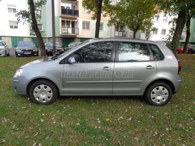 VOLKSWAGEN POLO 1.2 65 12V Sun Comfortline Digitklíma