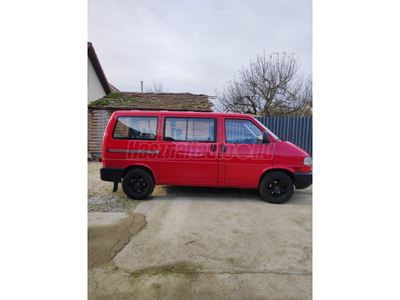 VOLKSWAGEN TRANSPORTER T4 Caravelle 2.5 Comfortline