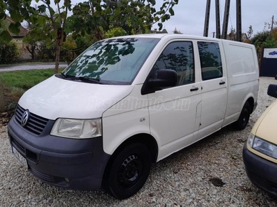 VOLKSWAGEN TRANSPORTER T5 2.5 TDI Multivan Highline 5 személyes.Hosszú.Jó állapotban.Klíma