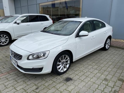 VOLVO S60 2.0 D [D4] Momentum Geartronic