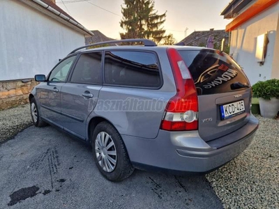 VOLVO V50 1.8 Momentum