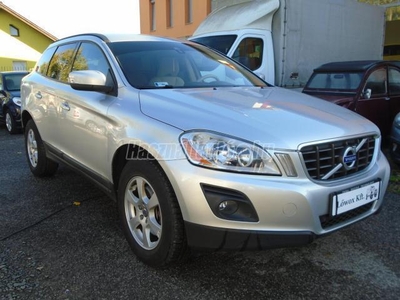 VOLVO XC60 2.4 D [D5] Kinetic Geartronic