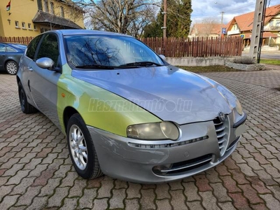 ALFA ROMEO 147 1.6 T. Spark Distinctive