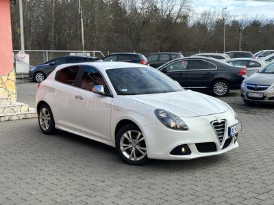 ALFA ROMEO GIULIETTA 1.6 JTDM-2 Progression QV-LINE LED 16K ÚJGUMI QVBŐR TEMP DNA 2XDKLÍMA HIFI ISOFIX EU5 SZKÖNYV 165EKM