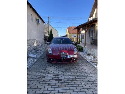 ALFA ROMEO GIULIETTA 2.0 JTDM-2 Distinctive