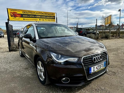 AUDI A1 1.6 TDI DPF Attraction Végig vezetett szervízkönyv!