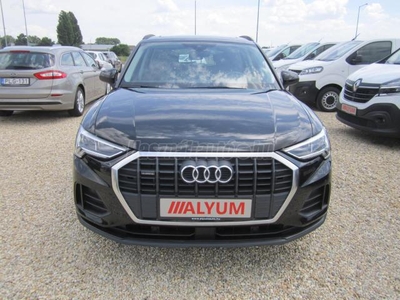 AUDI Q3 40 TFSI Basis quattro S-tronic 190LE-Virtual Cockpit Plus-Panorámatető-Audi Sound- Gyöngyház fekete