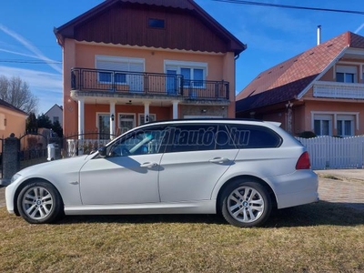 BMW 318d Touring bi-xenon vonóhorog manuál