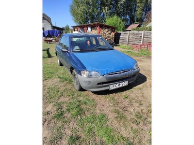 FORD ESCORT 1.3 Club