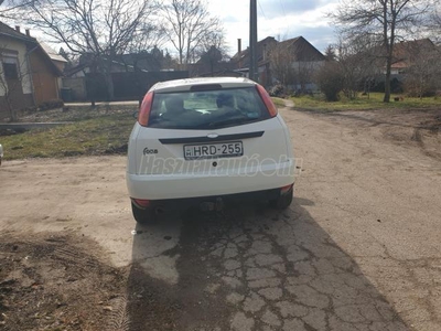 FORD FOCUS 1.4 Ambiente