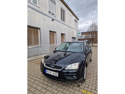 FORD FOCUS 1.6 Ghia