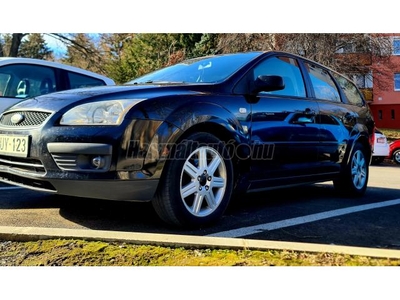 FORD FOCUS 1.6 TDCi Ghia DPF