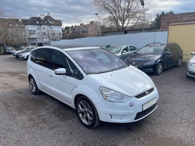 FORD S-MAX 2.0 TDCi Titanium