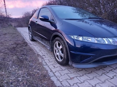 HONDA CIVIC 1.8 Type-S 140 LE - D.KLÍMA - SZERVIZKÖNYV - 140.000 KM