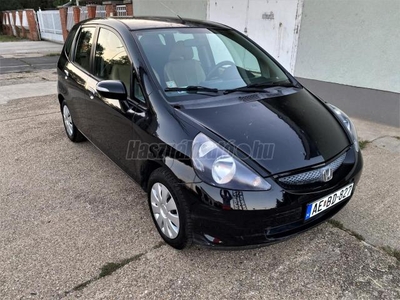 HONDA JAZZ 1.4 ES BŐR BELSŐ-GYÁRI FÉNYEZÉS!!!!