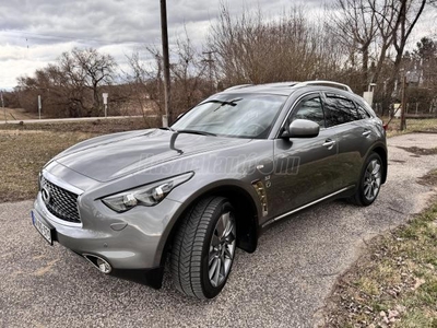 INFINITI QX70S 3.7 V6 Premium (Automata) EU6 Frissen bevizsgálva