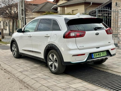 KIA NIRO PHEV 1.6 GDI EX DCT PHEV Tolatókamera Navigáció Vezetett szervizköny Friss vizsgával