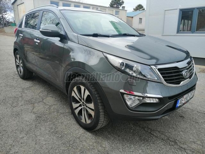 KIA SPORTAGE 2.0 CVVT EX Prémium Üveg tető. 4X4. Fullos!