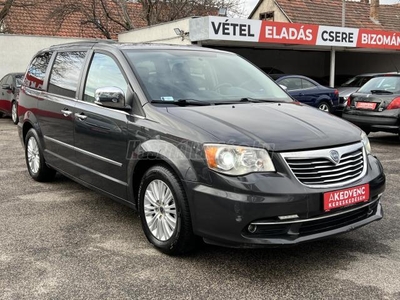 LANCIA VOYAGER 2.8 DS Platinum (Automata) (7 személyes ) Magyarországi Xenon Navi Tempomat Kamera Ülésfűtés Bőr Keyless