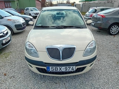 LANCIA YPSILON 1.2 8V Argento Klíma l!78.000km