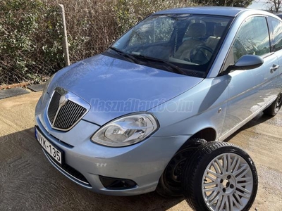 LANCIA YPSILON 1.4 8V Argento