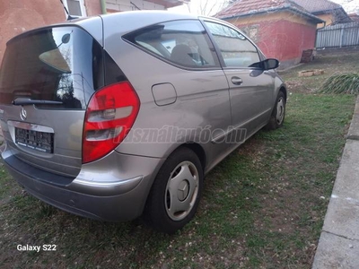 MERCEDES-BENZ A 200 Avantgarde