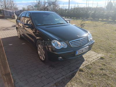 MERCEDES-BENZ C 320