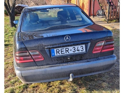 MERCEDES-BENZ E 200 CDI Classic (Automata)