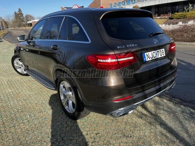 MERCEDES-BENZ GLC 220 d 4Matic 9G-TRONIC