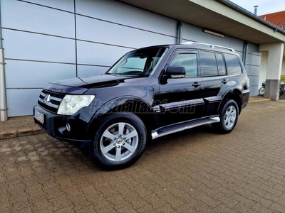 MITSUBISHI PAJERO 3.2 DI-DC Intense (Automata) MEGKÍMÉLT ÁLLAPOT!!!