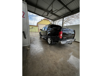 NISSAN NAVARA 4WD Double 2.5D LE (Automata)