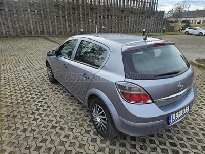 OPEL ASTRA H 1.4 Essentia Vezetett szervízkönyv!