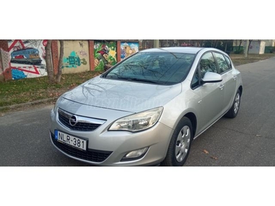 OPEL ASTRA J 1.7 CDTI Essentia