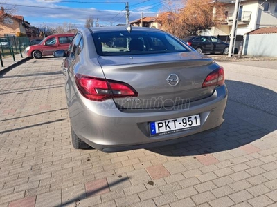 OPEL ASTRA J Sedan 1.6 Enjoy EURO6 P-J/SW