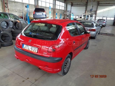 PEUGEOT 206