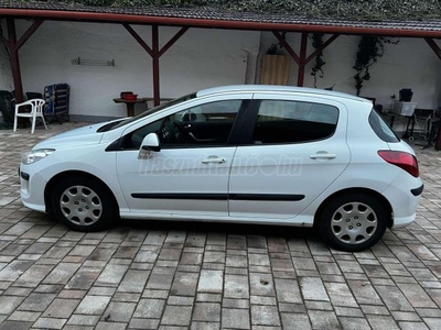 PEUGEOT 308 1.6 HDi Confort Pack