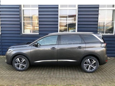 PEUGEOT 5008 1.5 BlueHDi Allure Pack EAT8 (7 személyes ) KÉSZLETRŐL!!! MOST 3.3% THM-TŐL AKCIÓS FINANSZÍROZÁSSAL!