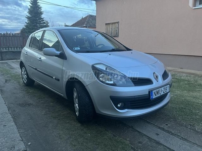 RENAULT CLIO 1.5 dCi Authentique Plus